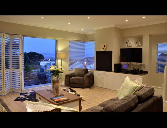 5 BEDROOM FREEHOLD SOLD IN VOELKLIP